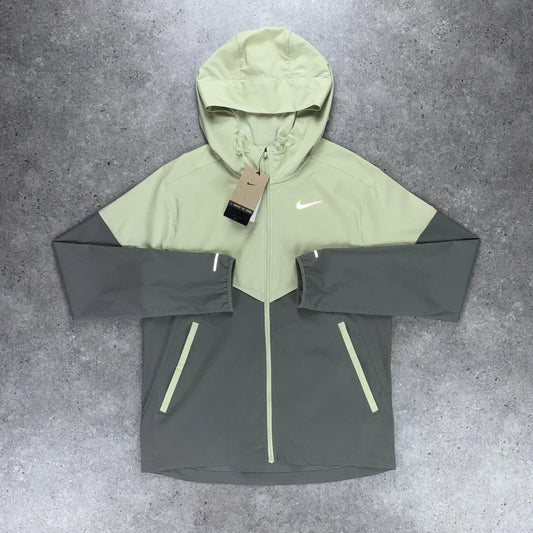 WINDRUNNER JACKET - OLIVE AURA
