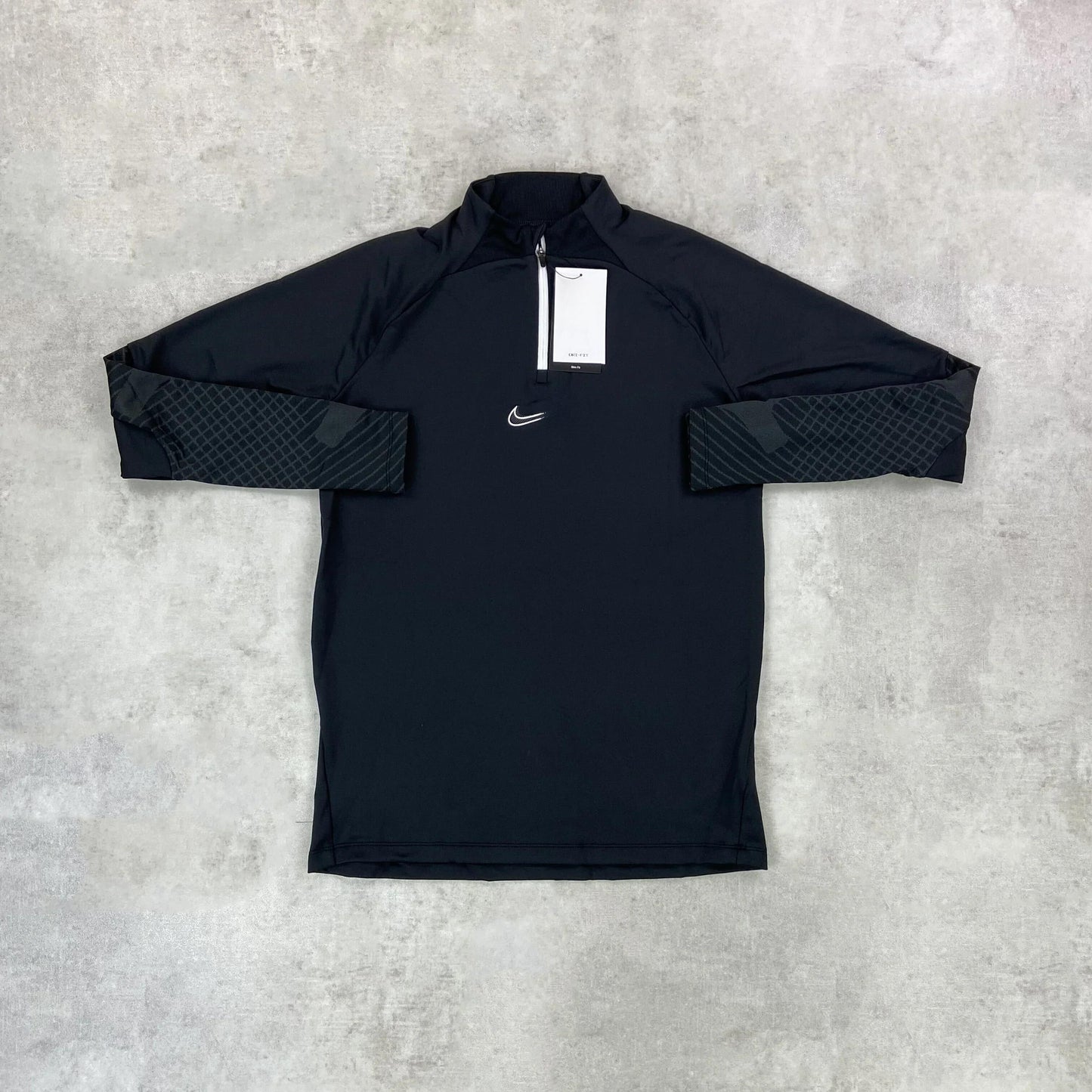 nke "blck" half zip