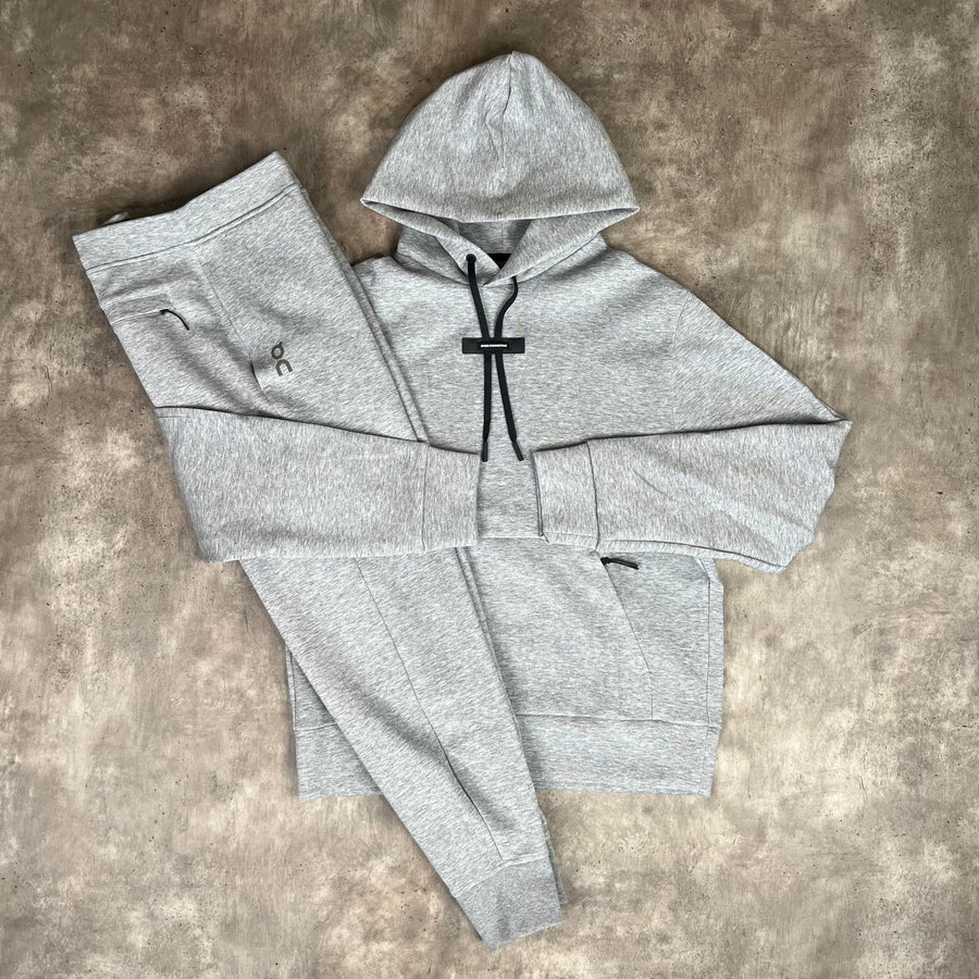 o n focus tracksuit - grey